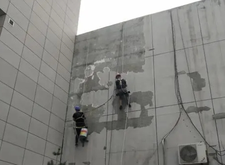 大庆市楼顶漏水维修公司分享下大庆市外墙防水的注意事项